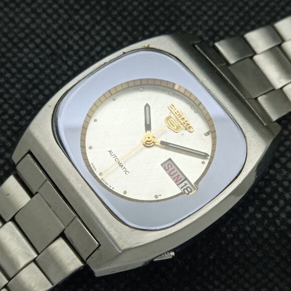 Vintage 1974 Seiko Square Automatic Mens Silver Watch W/daydate & Gold accents - Picture 6 of 8